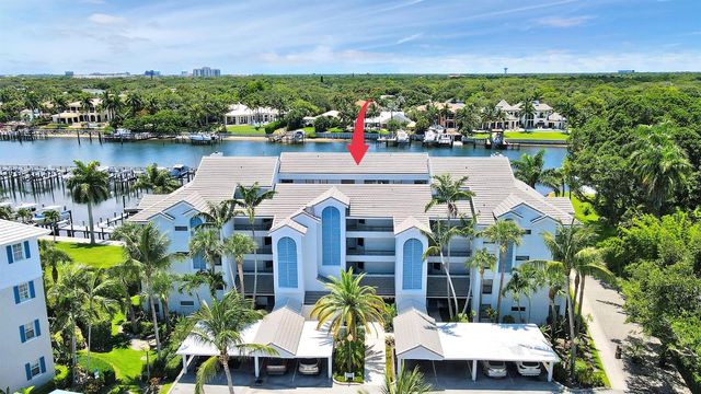 543 Bay Colony Drive N Slip 8, Juno Beach, FL 33408