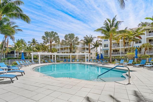 543 Bay Colony Drive N Slip 8, Juno Beach, FL 33408