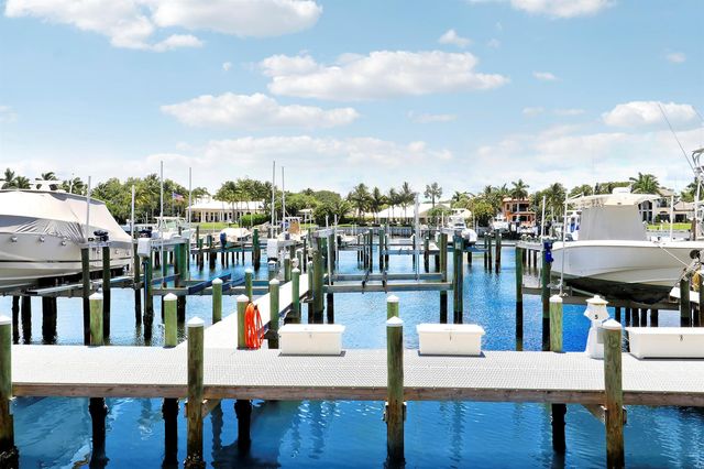 543 Bay Colony Drive N Slip 8, Juno Beach, FL 33408