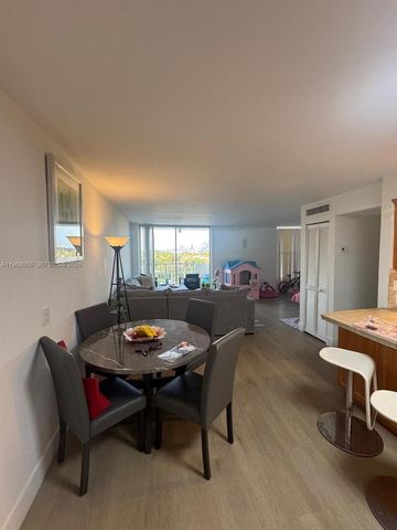 2020 NE 135th Street 811, North Miami, FL 33181