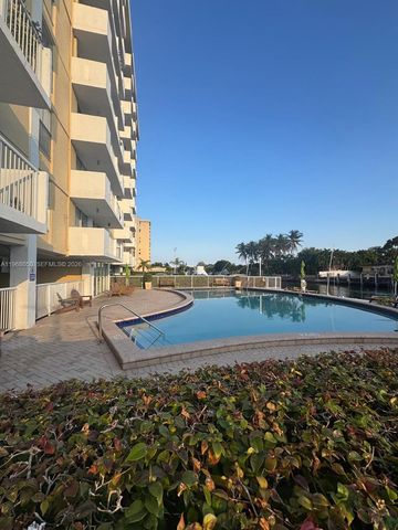 2020 NE 135th Street 811, North Miami, FL 33181