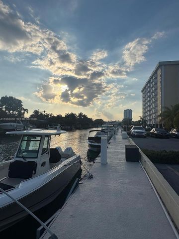 2020 NE 135th Street 811, North Miami, FL 33181
