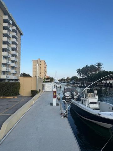 2020 NE 135th Street 811, North Miami, FL 33181