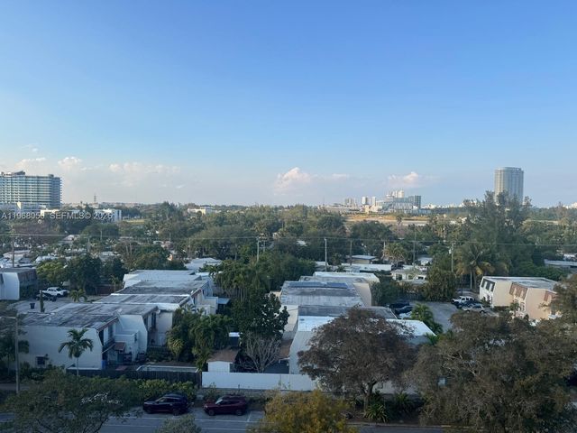 2020 NE 135th Street 811, North Miami, FL 33181