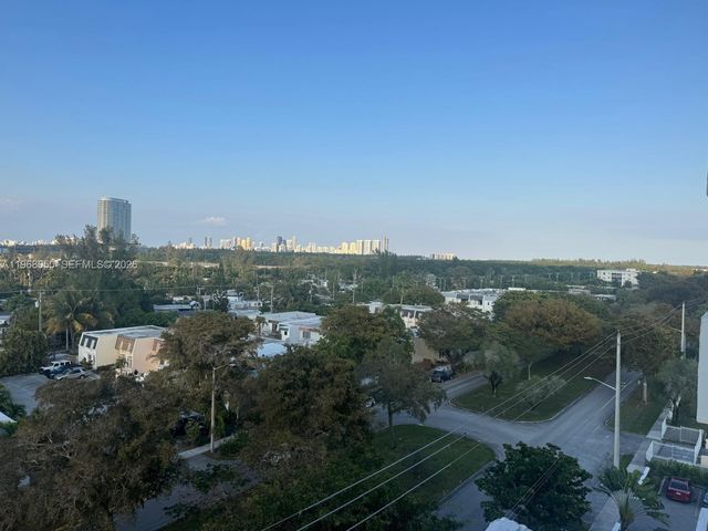2020 NE 135th Street 811, North Miami, FL 33181