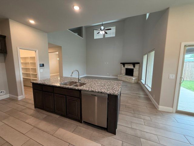 2304 Lonsdale Drive, Mansfield, TX 76084