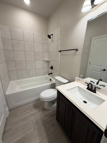 2304 Lonsdale Drive, Mansfield, TX 76084