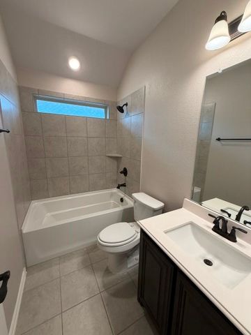 2304 Lonsdale Drive, Mansfield, TX 76084