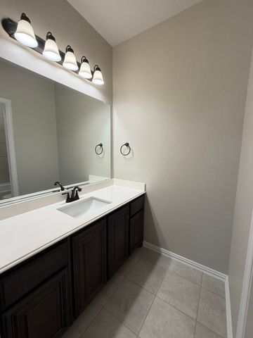 2304 Lonsdale Drive, Mansfield, TX 76084