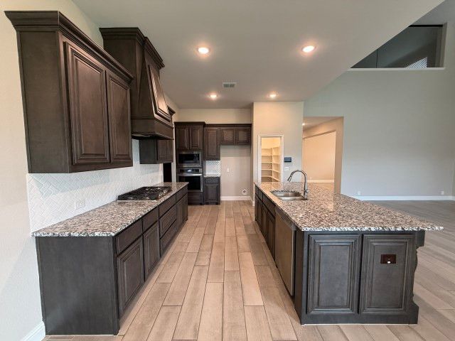 2304 Lonsdale Drive, Mansfield, TX 76084