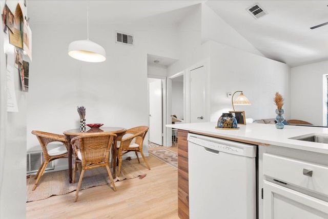 1411 Gracy Farms LN 85, Austin, TX 78758