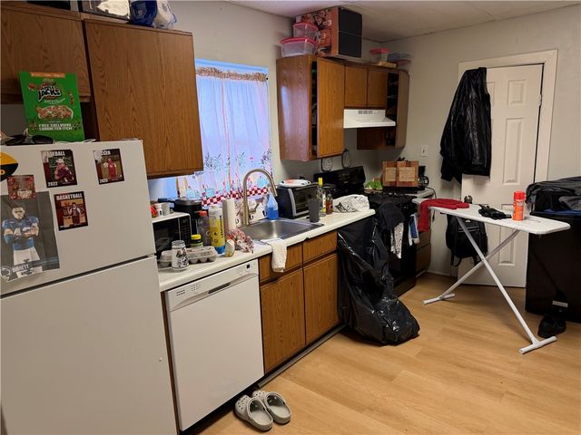 7500 Ellesmere St, Swissvale, PA 15218