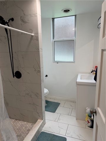 7500 Ellesmere St, Swissvale, PA 15218