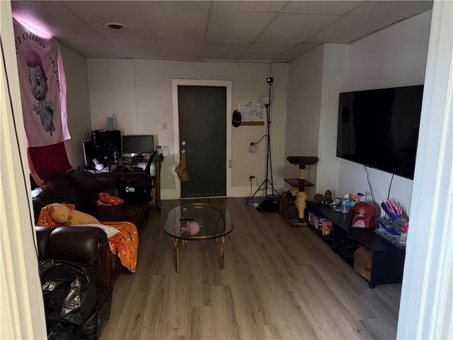 7500 Ellesmere St, Swissvale, PA 15218