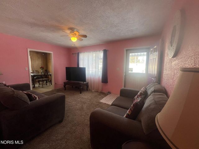 5221 Melvin Drive, Toledo, OH 43615