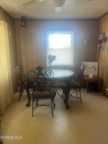 5221 Melvin Drive, Toledo, OH 43615