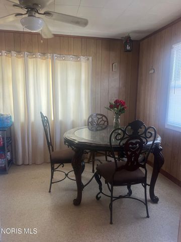 5221 Melvin Drive, Toledo, OH 43615