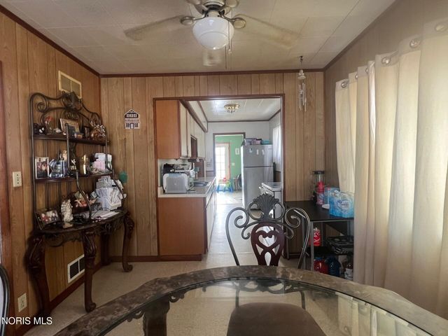 5221 Melvin Drive, Toledo, OH 43615