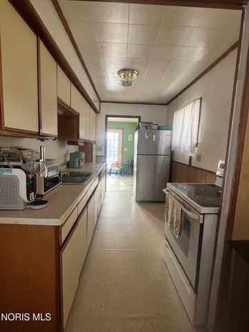 5221 Melvin Drive, Toledo, OH 43615