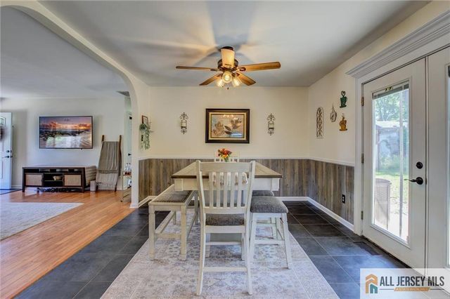 10 Norwood Avenue, Monroe, NJ 08831