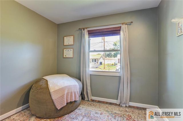 10 Norwood Avenue, Monroe, NJ 08831