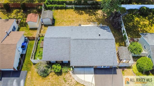 10 Norwood Avenue, Monroe, NJ 08831