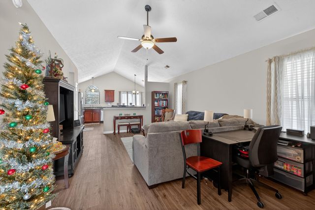 216 Ellemoor Lane, Lexington, KY 40515