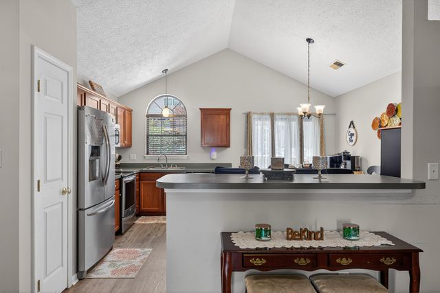 216 Ellemoor Lane, Lexington, KY 40515