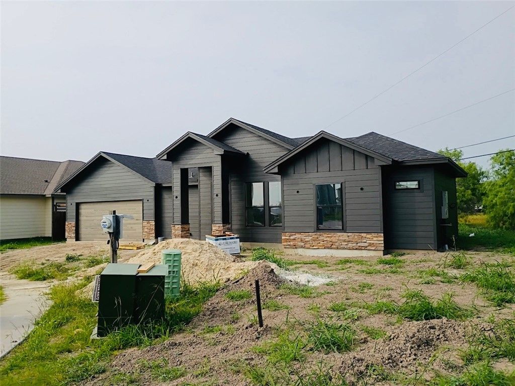 12810 Madalynn Dr, Corpus Christi, TX 78410