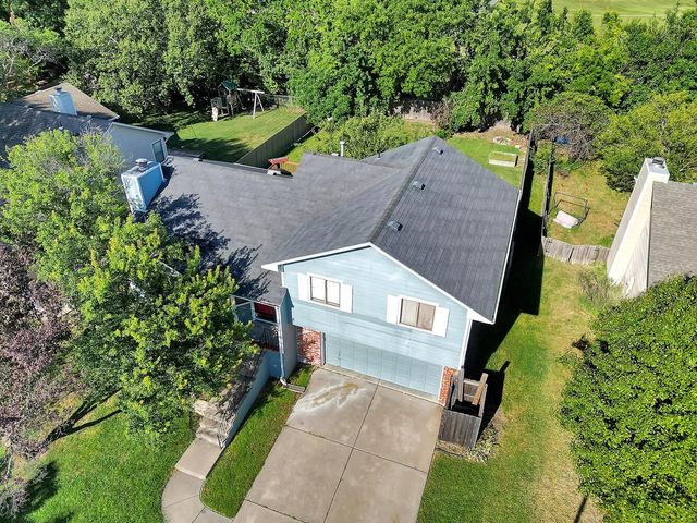 3027 N Governeour Cir, Wichita, KS 67226