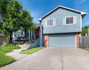 3027 N Governeour Cir, Wichita, KS 67226