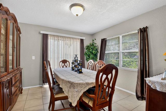 365 W LANSDOWNE AVENUE, Orange City, FL 32763