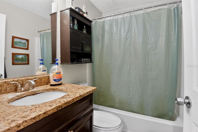 365 W LANSDOWNE AVENUE, Orange City, FL 32763