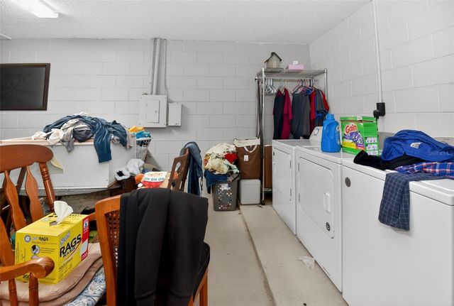 365 W LANSDOWNE AVENUE, Orange City, FL 32763