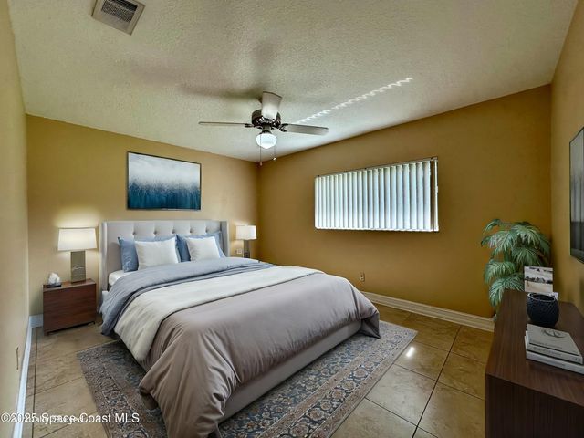 1084 Herne Avenue NE, Palm Bay, FL 32907