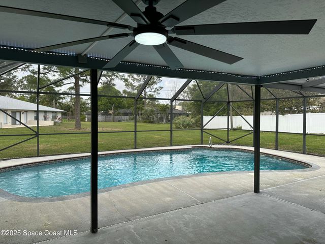 1084 Herne Avenue NE, Palm Bay, FL 32907