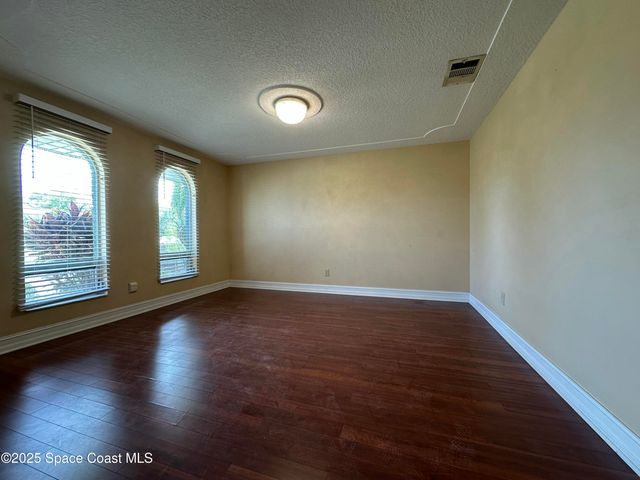 1084 Herne Avenue NE, Palm Bay, FL 32907