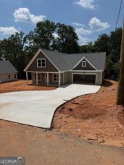 61 College Heights Place, Franklin Springs, GA 30639