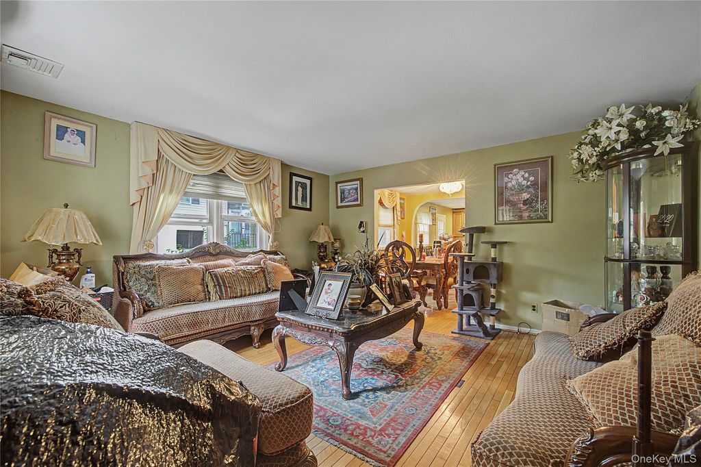 7 Cabot Avenue, White Plains, NY 10523 — photo 2