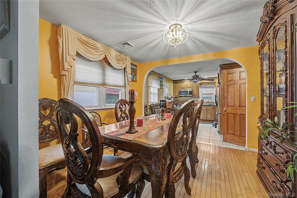 7 Cabot Avenue, White Plains, NY 10523 — photo 4