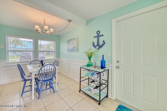 827 4TH Avenue N, Jacksonville Beach, FL 32250