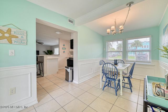 827 4TH Avenue N, Jacksonville Beach, FL 32250