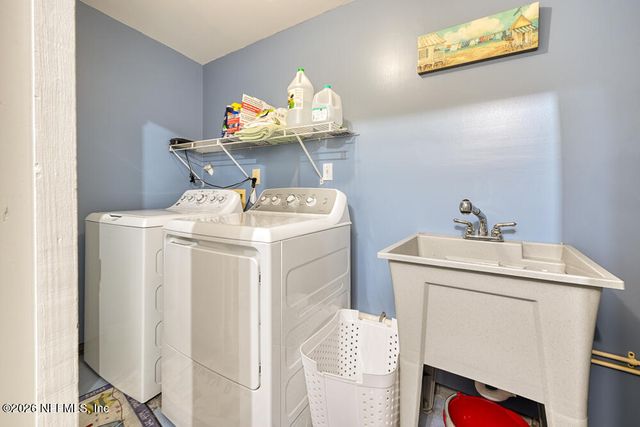 827 4TH Avenue N, Jacksonville Beach, FL 32250