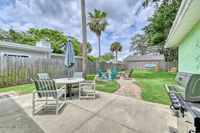 827 4TH Avenue N, Jacksonville Beach, FL 32250