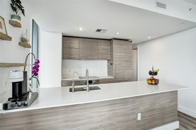 1300 S Miami Avenue 2306, Miami, FL 33130