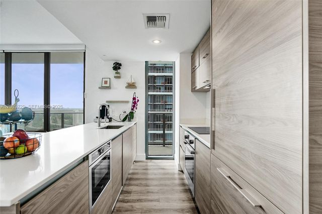 1300 S Miami Avenue 2306, Miami, FL 33130