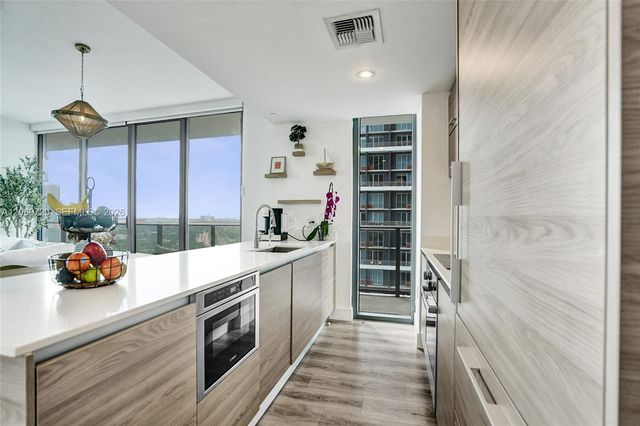 1300 S Miami Avenue 2306, Miami, FL 33130