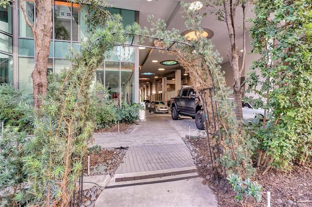 1300 S Miami Avenue 2306, Miami, FL 33130