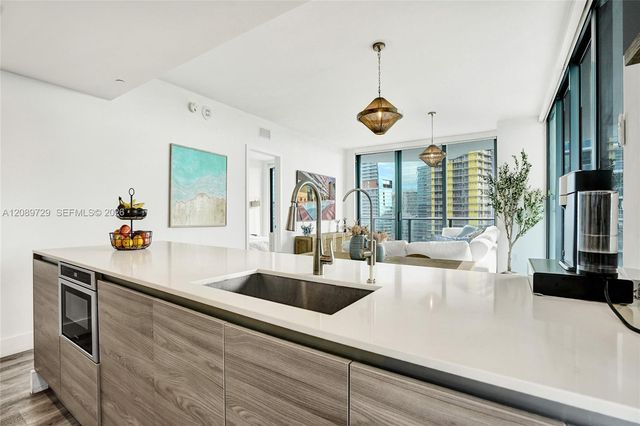 1300 S Miami Avenue 2306, Miami, FL 33130