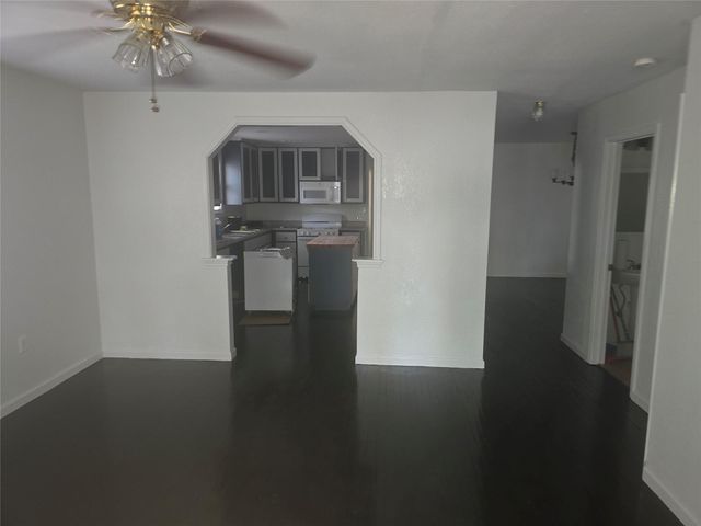 804 Lexington ST, Taylor, TX 76574